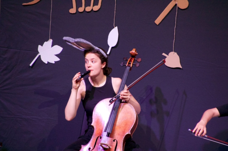 Musiker auf Bühne in SZentrum in Schwaz