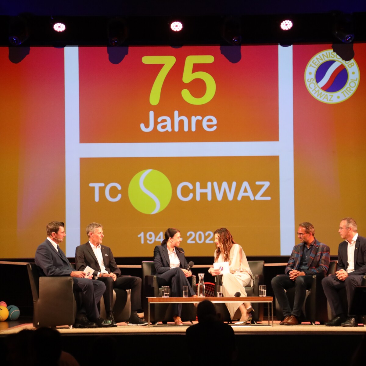 Gala im SZentrum, Menschen auf der Bühne